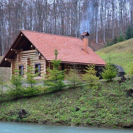 Комплекс Скала Villa Serednye Vodyane Buitenkant foto