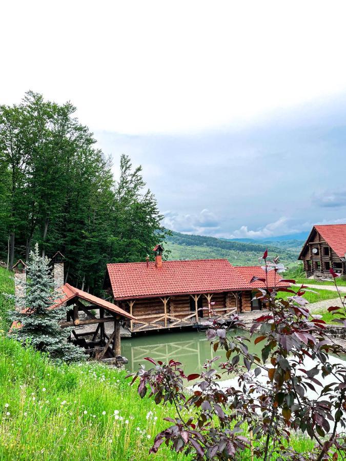 Комплекс Скала Villa Serednye Vodyane Buitenkant foto